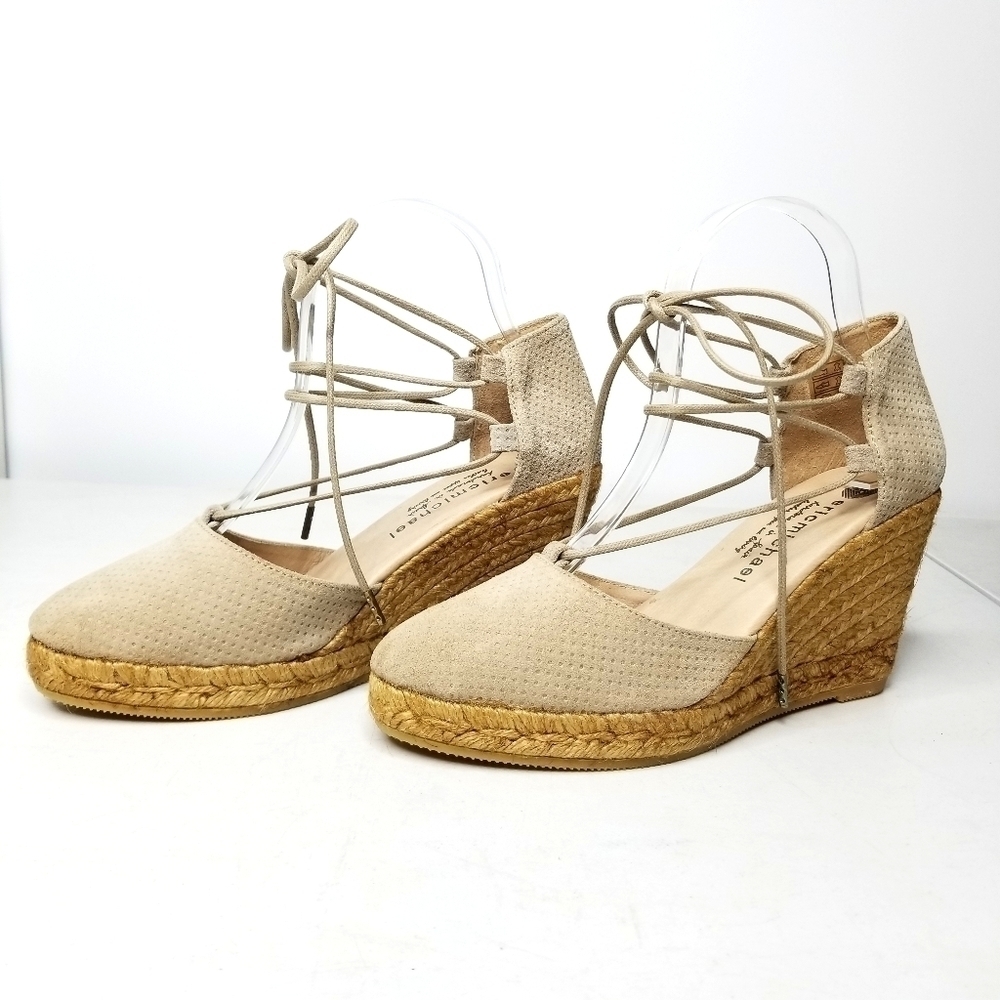 Eric Michael Women’s Lace Up  Beige Espadrille Wedge Sandals. Sz.39 (US 8.5)